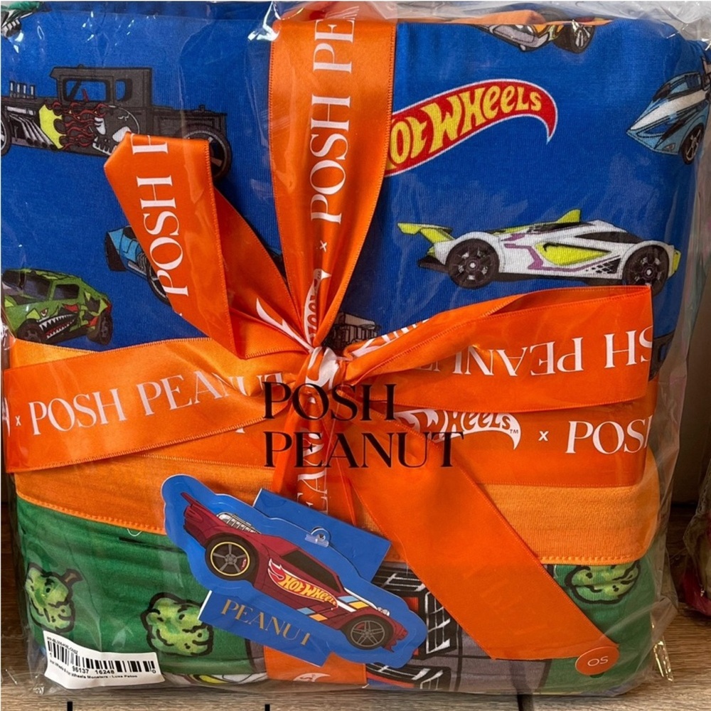 Posh Peanut Hot Wheels Luxe Patoo.